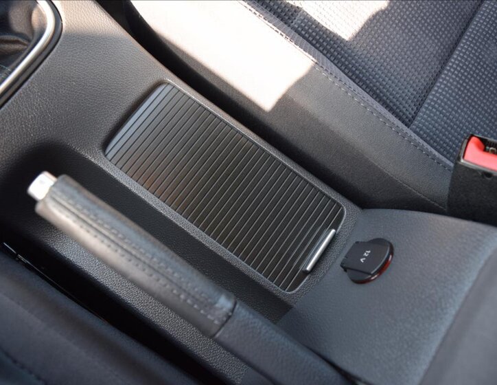 Volkswagen Golf Kombi 1,6 l 75 kw