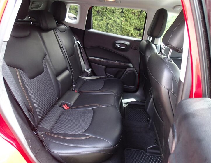 Jeep Compass SUV / Terénní 2,0 l 103 kw