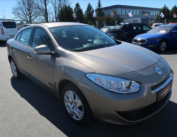 Renault Fluence Sedan / Limuzína 1,6 l 81 kw