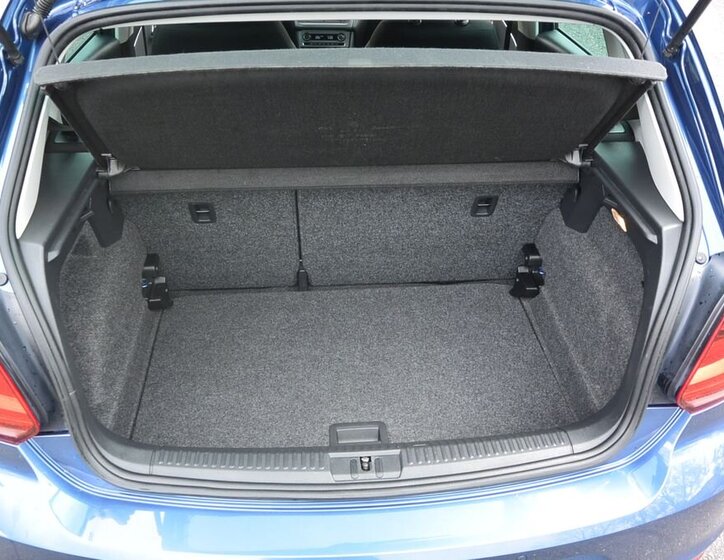 Volkswagen Polo Hatchback 999,0 55 kw