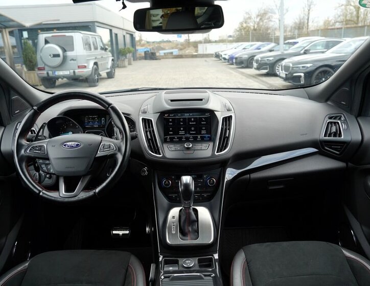 Ford Kuga SUV / Terénní 2,0 l 132 kw