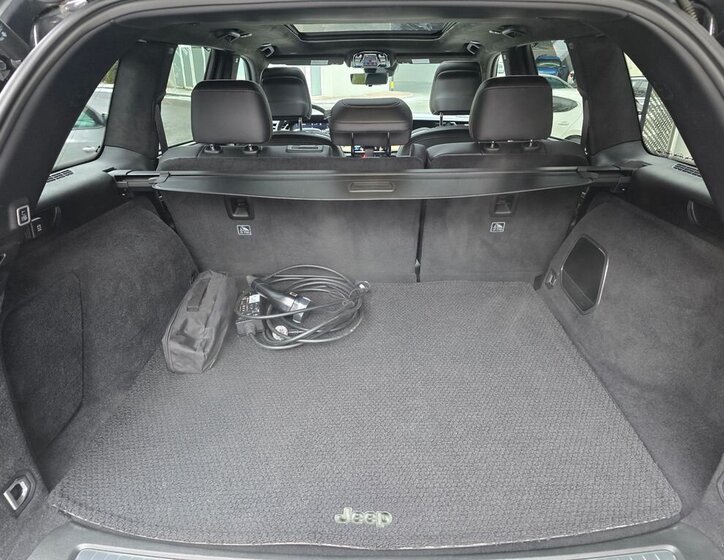 Jeep Grand Cherokee 35