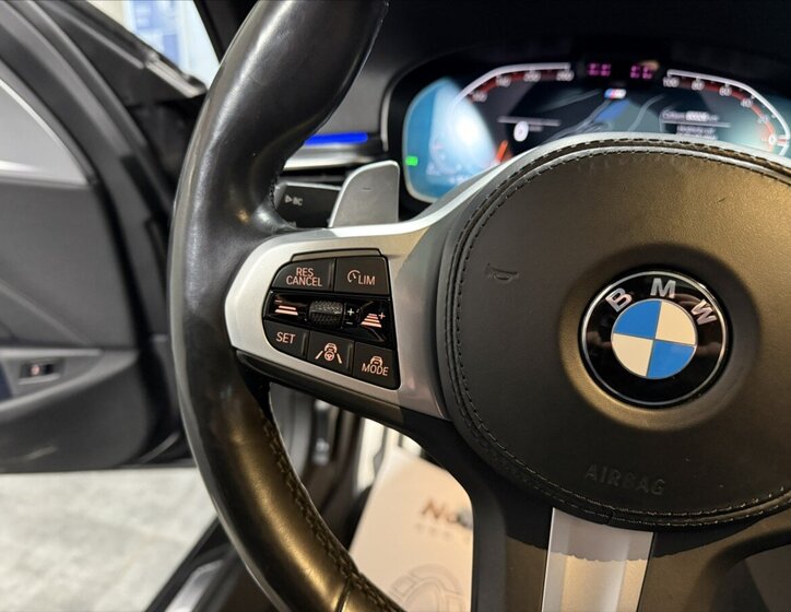 BMW Řada 5 Kombi 3,0 l 210 kw