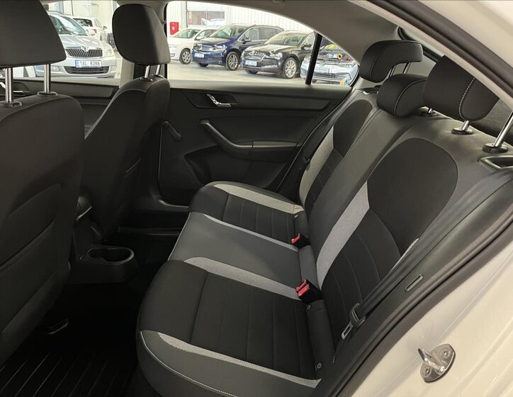 Škoda Rapid Liftback 1,2 l 66 kw