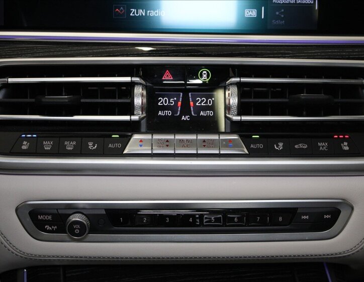 BMW X7 SUV / Terénní 3,0 l 250 kw