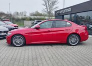 Alfa Romeo Giulia Sedan / Limuzína 2,1 l 110 kw
