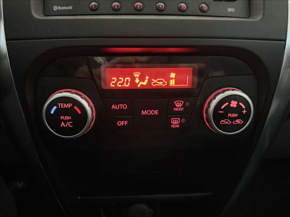 Suzuki SX4 Hatchback 2,0 l 99 kw