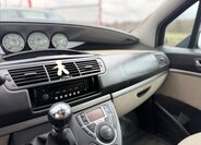 Peugeot 807 MPV 2,2 l 94 kw
