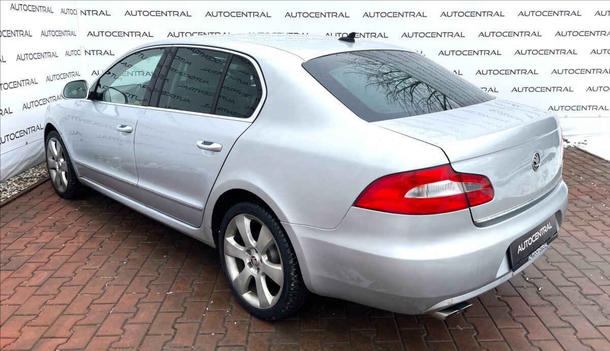 Škoda Superb Liftback 1,8 l 118 kw