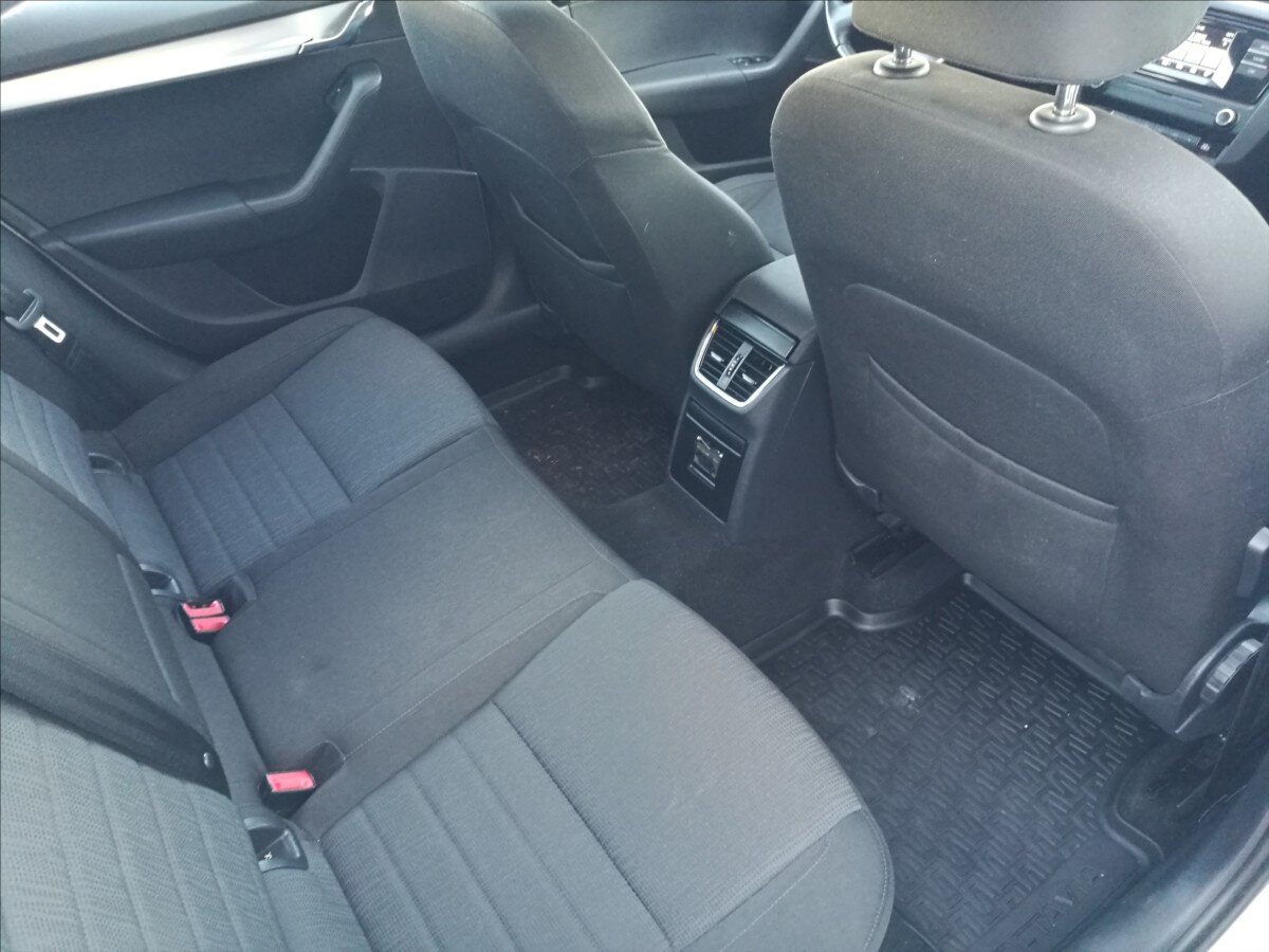 Škoda Octavia Sedan / Limuzína 1,6 l 77 kw