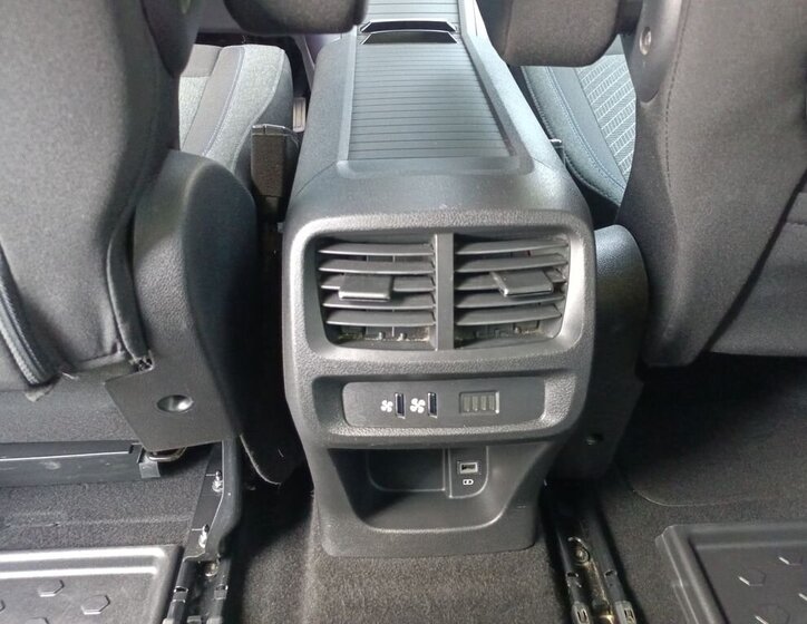 Peugeot Rifter MPV 1,5 l 75 kw