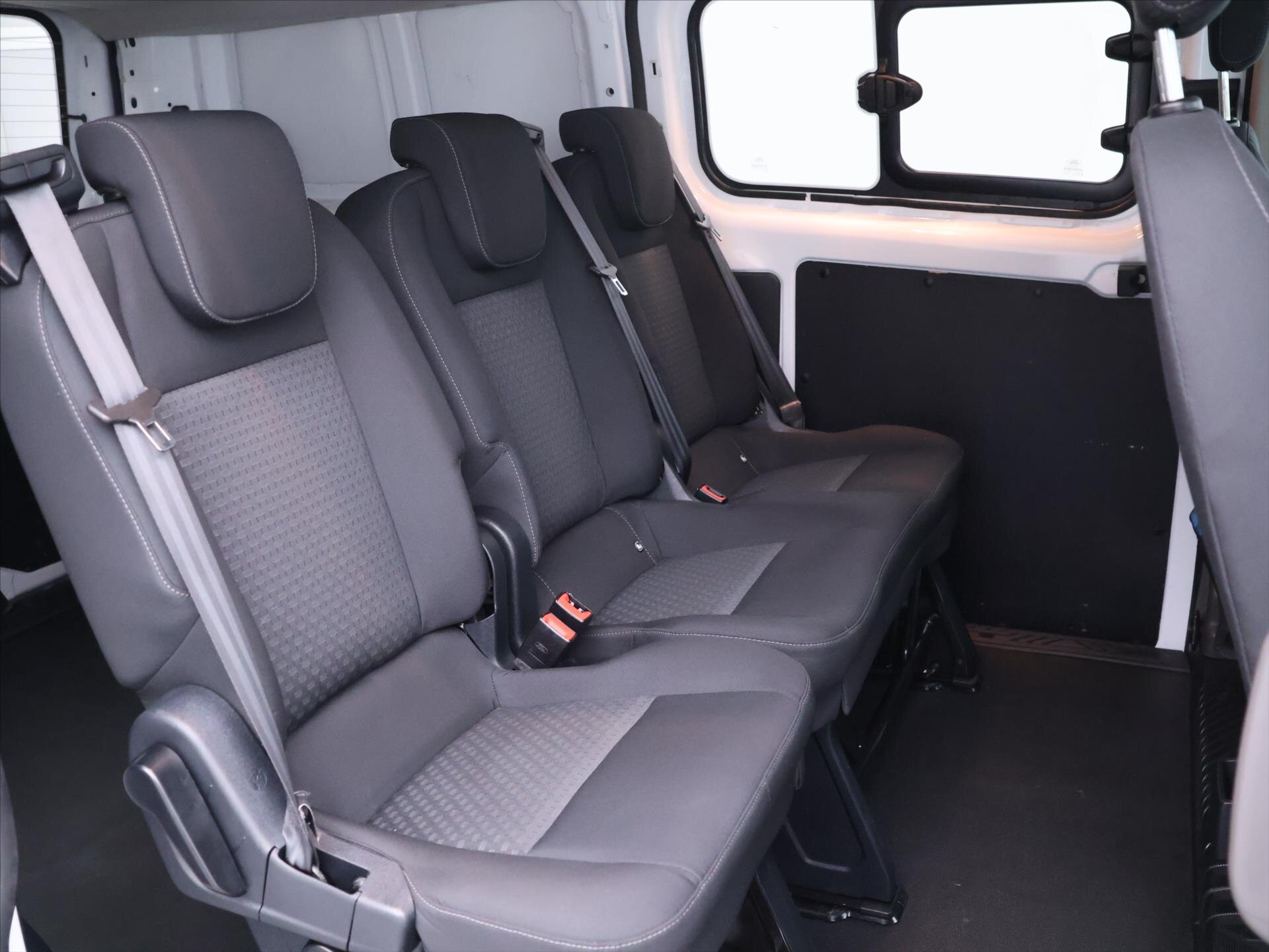 Ford Transit Custom Kombi 2,0 l 96 kw