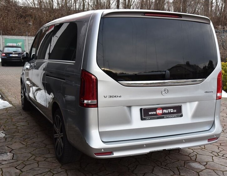 Mercedes-Benz Třídy V VAN-Minibus 2,0 l 174 kw