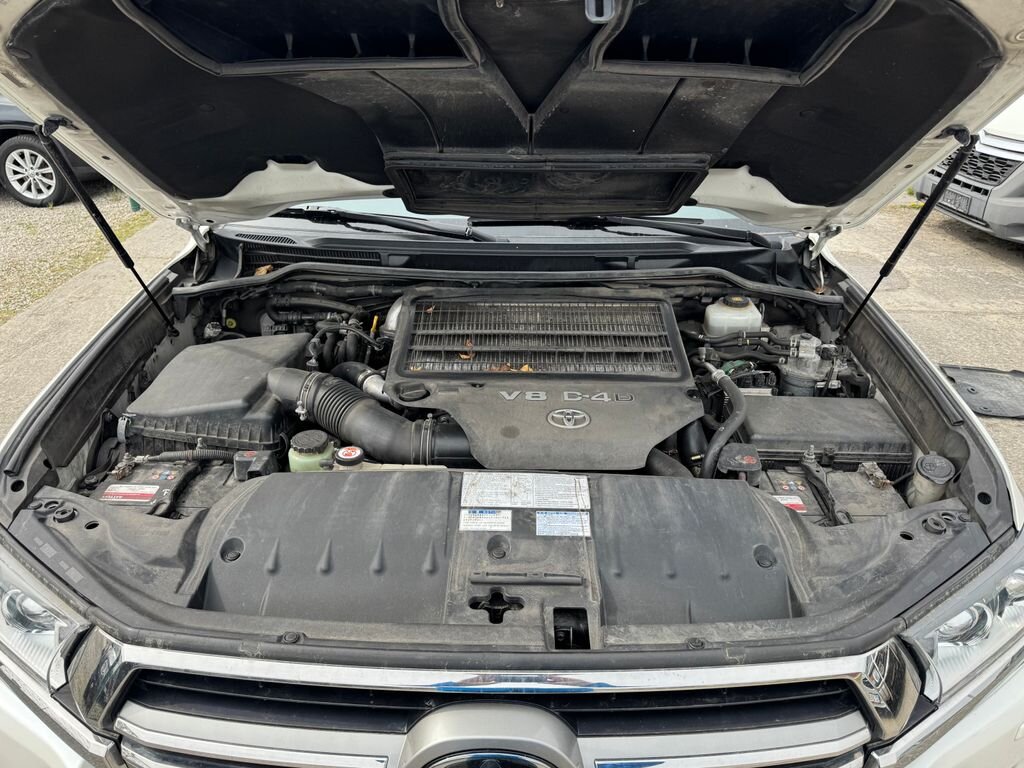 Toyota Land Cruiser SUV / Terénní 4,5 l 186 kw