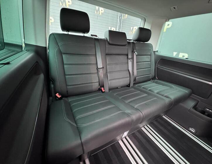 Volkswagen Multivan 16