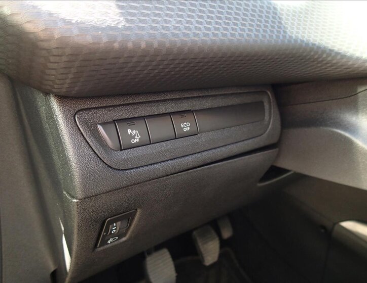 Peugeot 2008 Kombi 1,2 l 61 kw