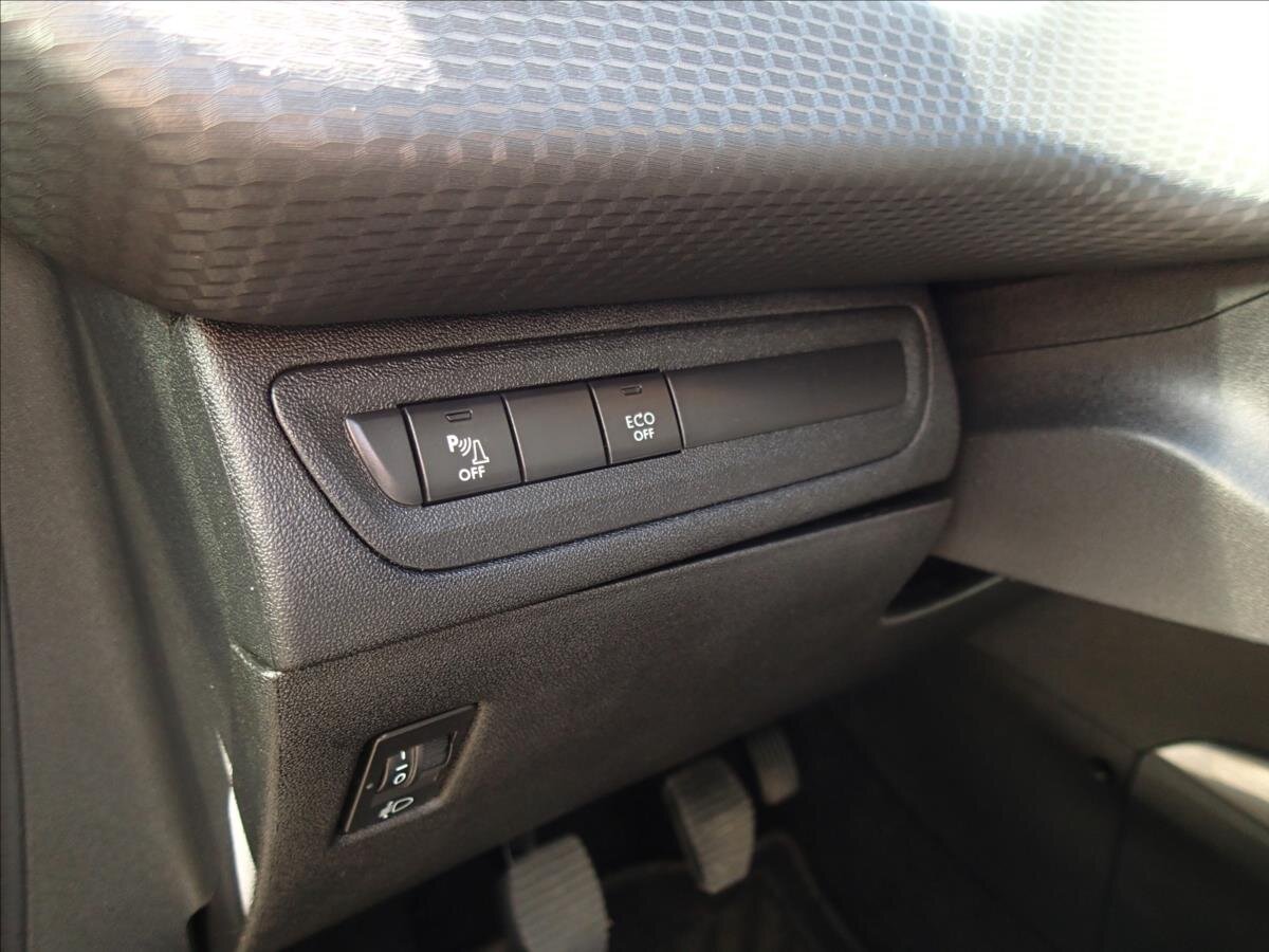 Peugeot 2008 Kombi 1,2 l 61 kw