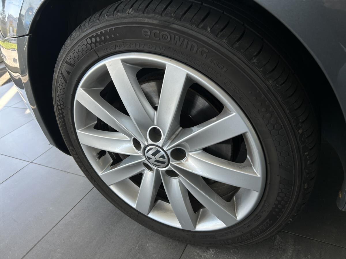 Volkswagen Golf Kombi 2,0 l 103 kw