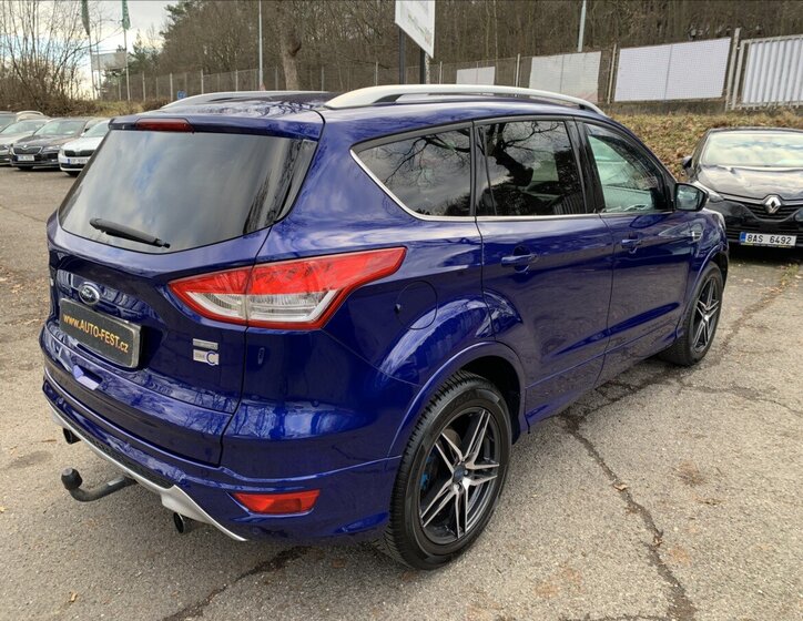 Ford Kuga SUV 1,6 l 134 kw