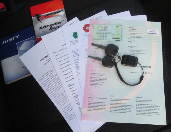 Subaru Justy Hatchback 998,0 51 kw