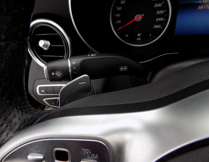 Mercedes-Benz Třídy C Kabriolet 3,0 l 245 kw