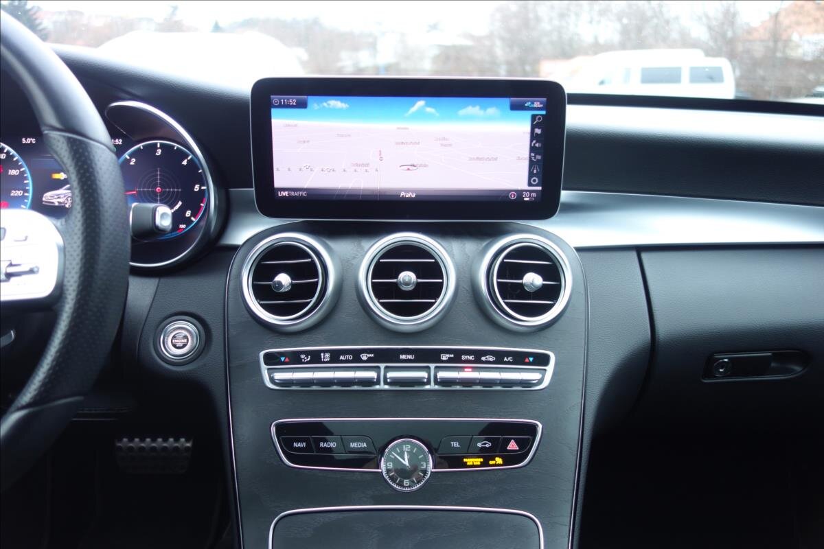 Mercedes-Benz Třídy C Sedan 2,0 l 143 kw