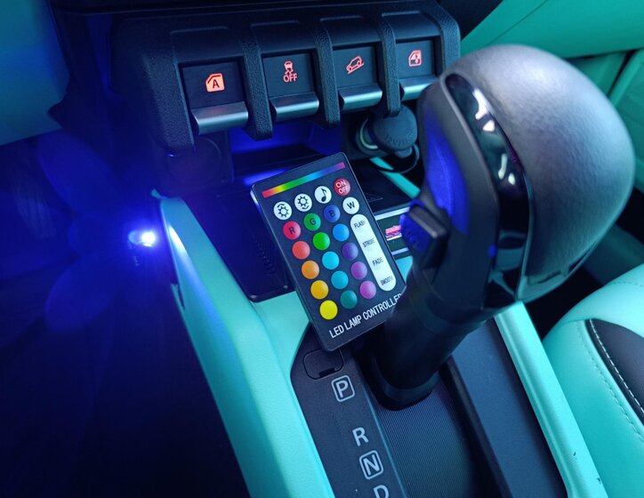 Suzuki Jimny SUV 1,5 l 75 kw