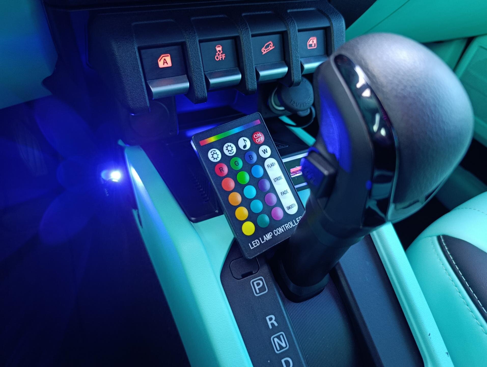 Suzuki Jimny SUV 1,5 l 75 kw