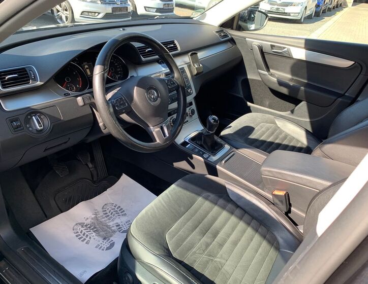 Volkswagen Passat 16