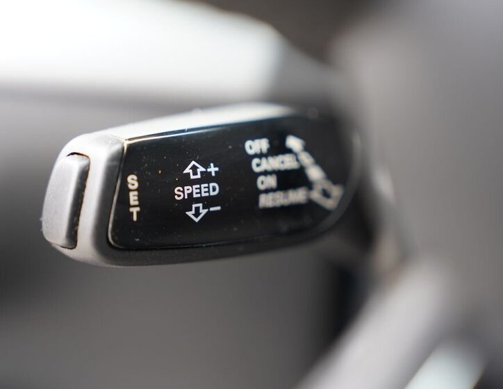 Audi A8 Sedan / Limuzína 3,0 l 213 kw