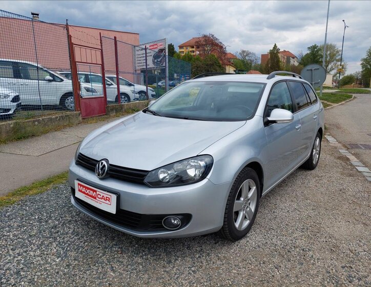 Volkswagen Golf Kombi 1,6 l 77 kw
