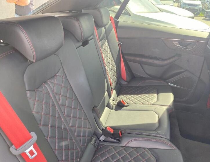 Audi SQ8 SUV 4,0 l 373 kw