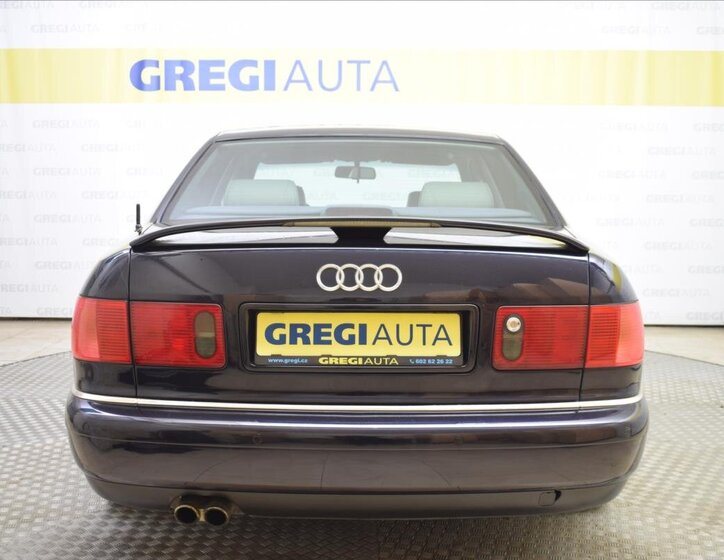 Audi S8 Sedan / Limuzína 4,2 l 265 kw
