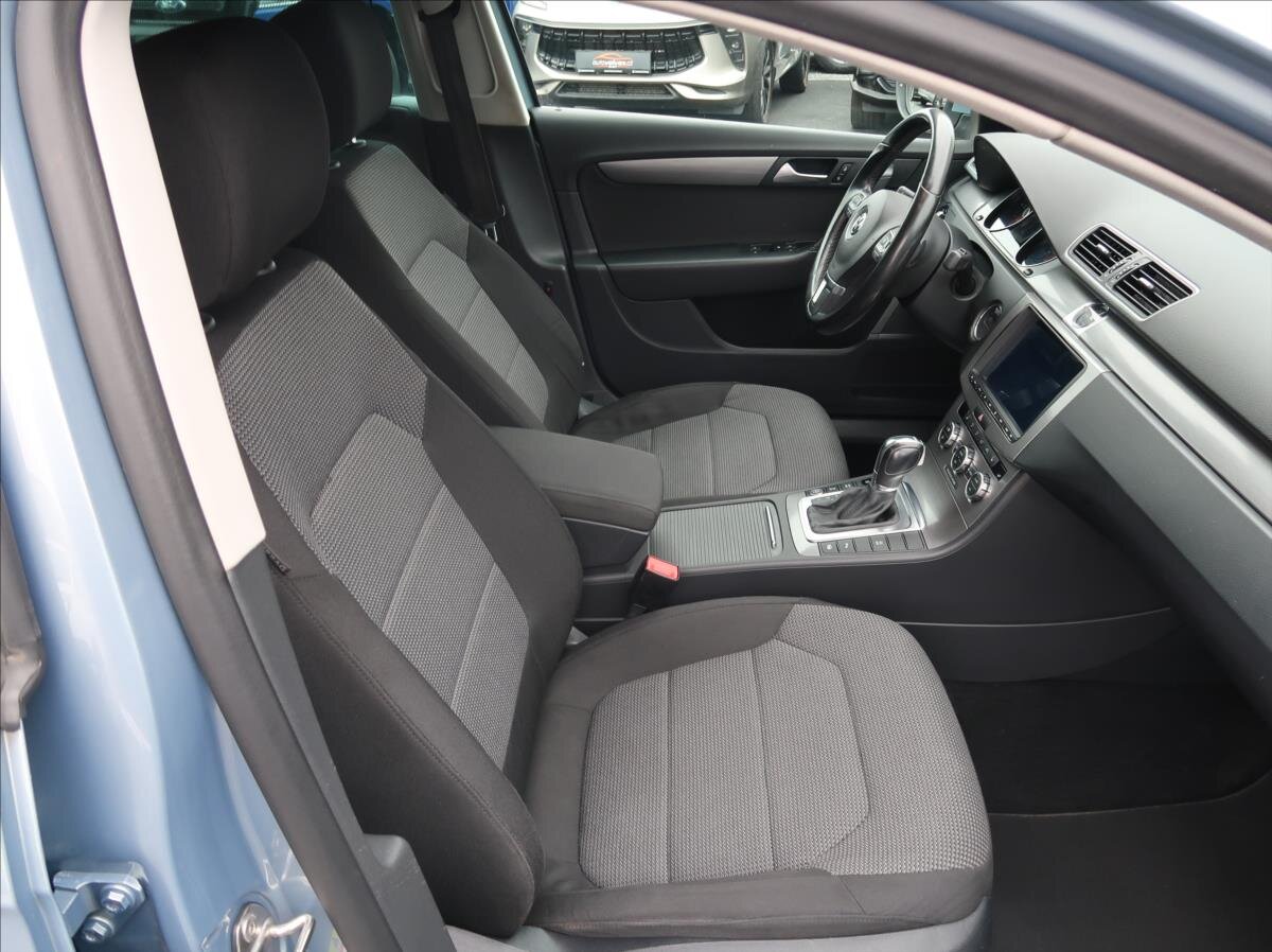 Volkswagen Passat Kombi 2,0 l 103 kw