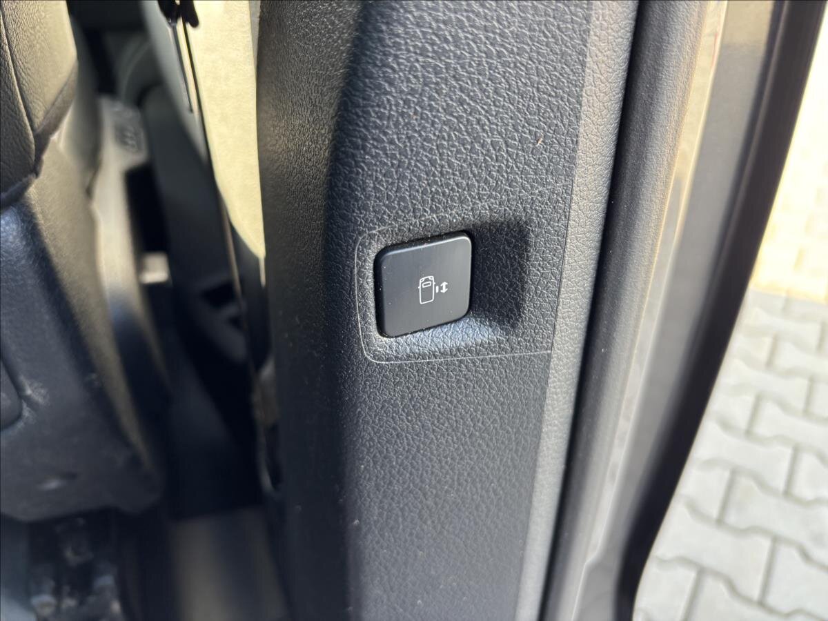 Citroën SpaceTourer MPV 2,0 l 130 kw