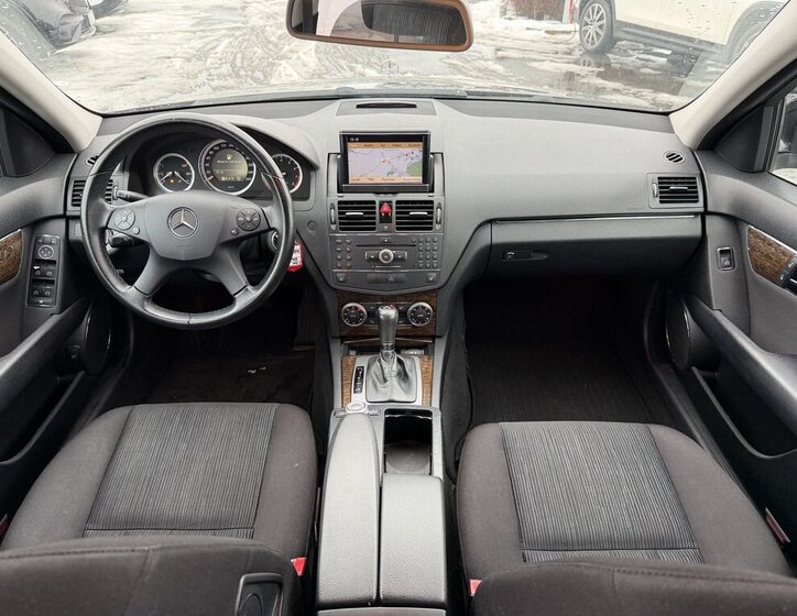 Mercedes-Benz Třídy C Sedan 1,8 l 135 kw