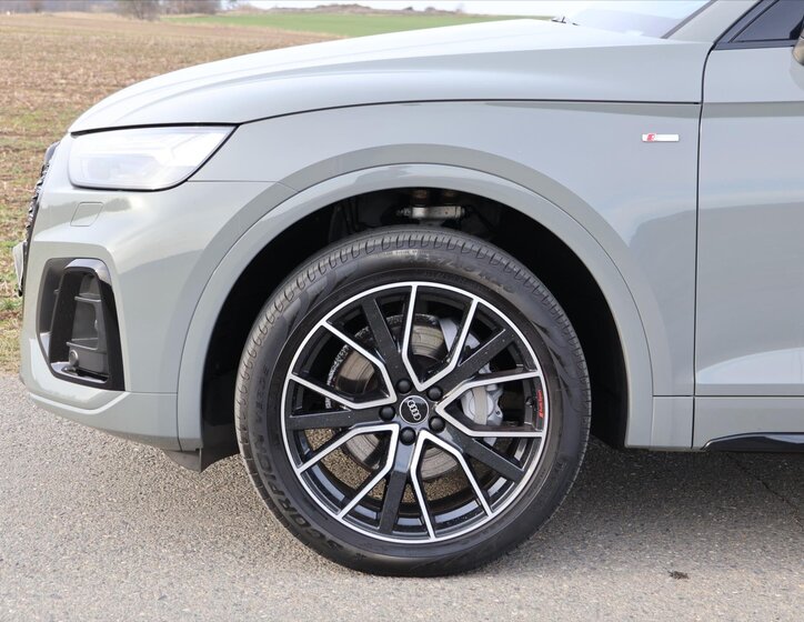 Audi Q5 SUV / Terénní 2,0 l 150 kw