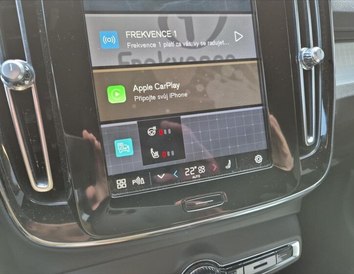 Volvo XC40 SUV / Terénní 2,0 l 120 kw