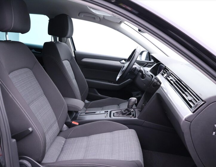 Volkswagen Passat Kombi 2,0 l 110 kw