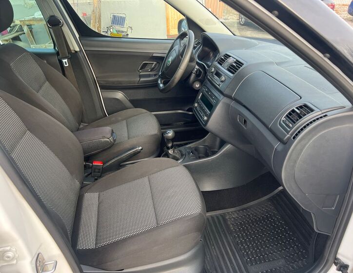 Škoda Roomster 11