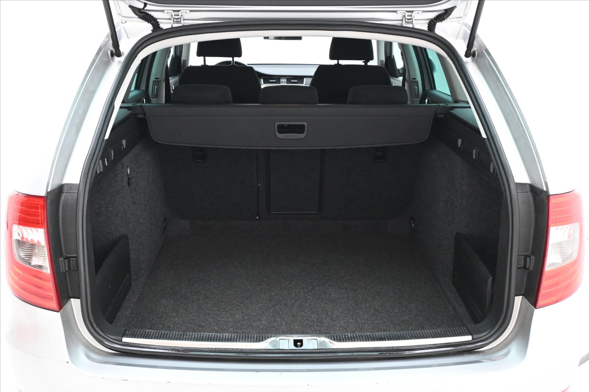 Škoda Superb Kombi 2,0 l 103 kw