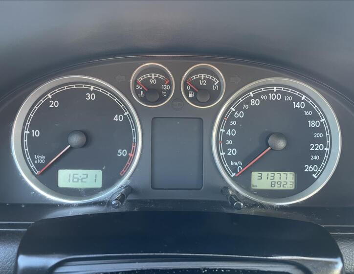 Volkswagen Passat 10