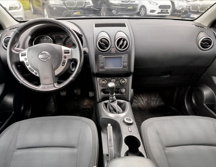 Nissan Qashqai SUV / Terénní 2,0 l 110 kw