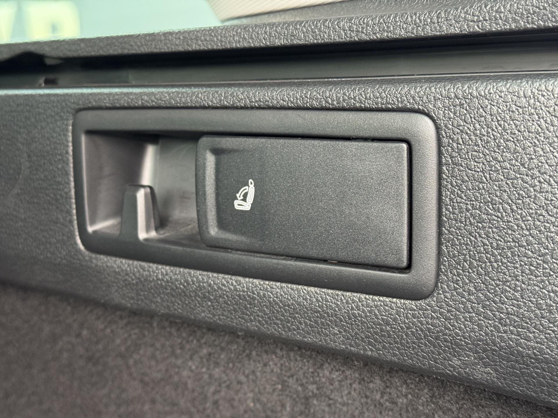 Volkswagen Golf Kombi 1,6 l 85 kw