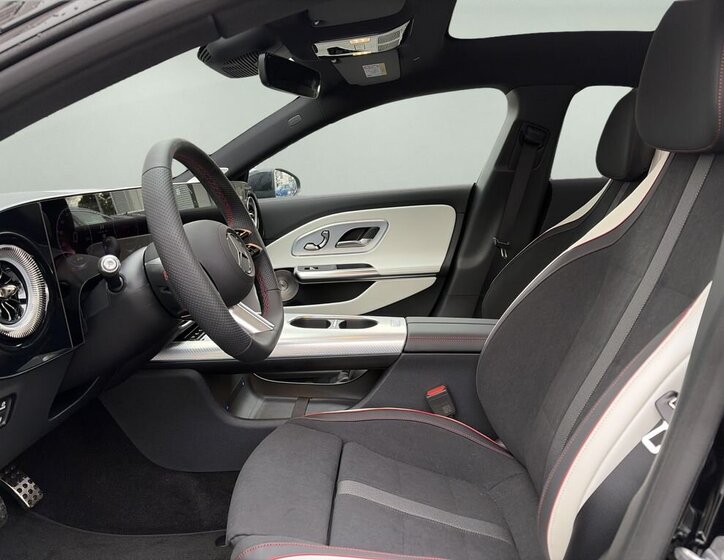 Mercedes-Benz CLA Sedan / Limuzína 1,3 l 120 kw