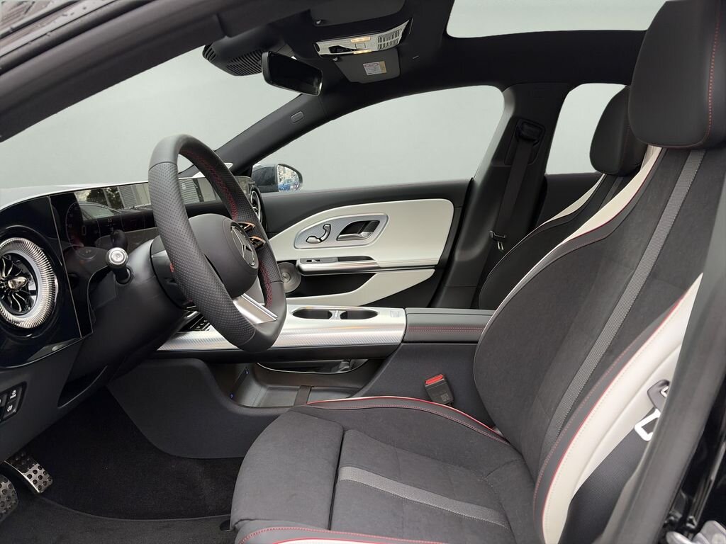 Mercedes-Benz CLA Sedan / Limuzína 1,3 l 120 kw