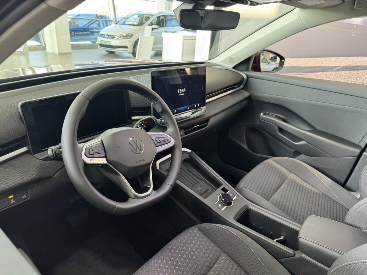 Volkswagen T-Roc SUV / Terénní 1,5 l 110 kw