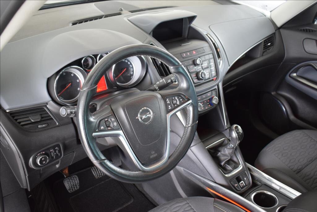 Opel Zafira MPV 2,0 l 96 kw