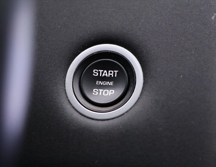 Land Rover Discovery Sport SUV / Terénní 2,0 l 110 kw