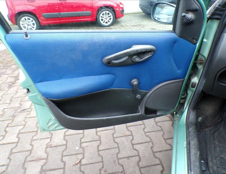 Fiat Punto Hatchback 1,2 l 44 kw